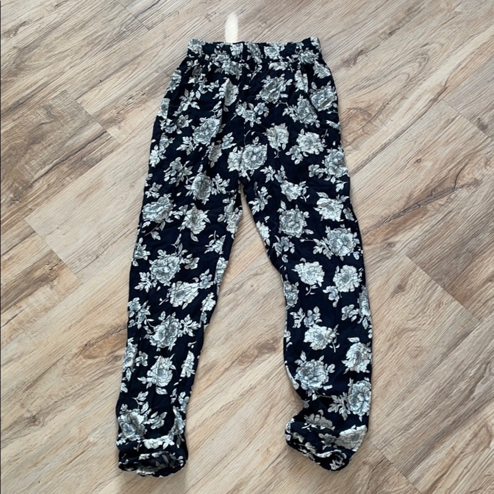 Brandy Melville pants